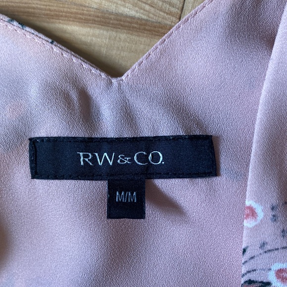 RW&Co v-neck sleeveless floral blouse pink green Betty Cooper Riverdale - Picture 3 of 4